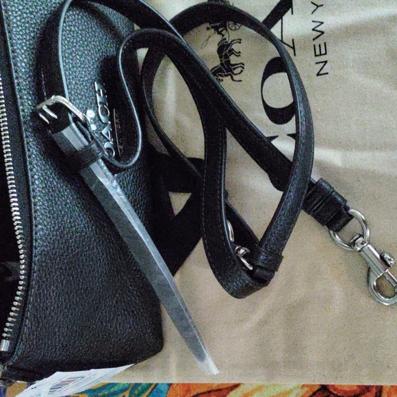 Coach black leather nwt crossbody - Picture 11 of 14